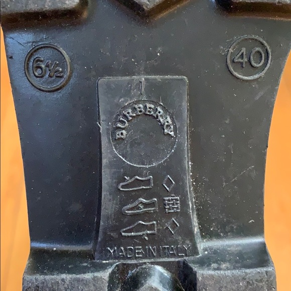 Authentic Burberry Rain Boots - Size 6.5 - Picture 7 of 7